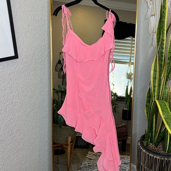 HOUSE OF CB 'Marcia' French Pink Ruffle Mini Dress NWOT - Picture 11 of 12